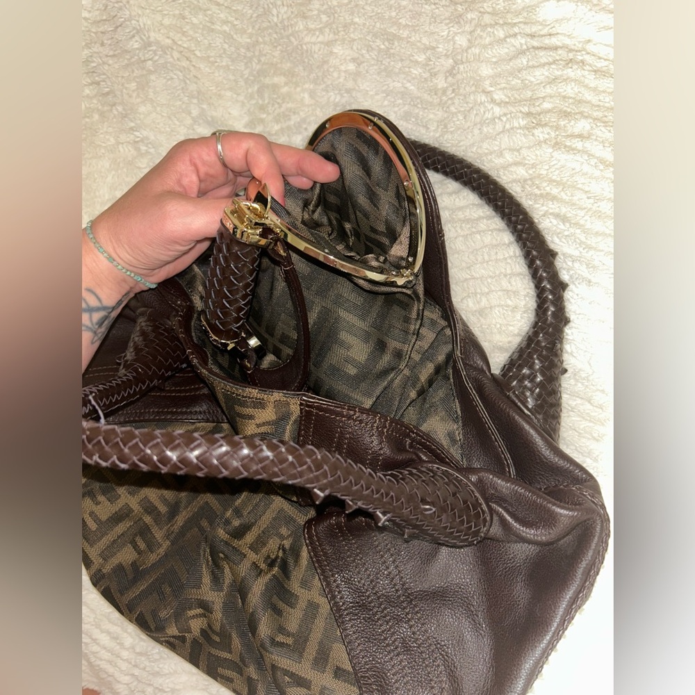 Designer-Inspired Brown Leather & Monogram Shoulder Bag - Picture 4 of 9